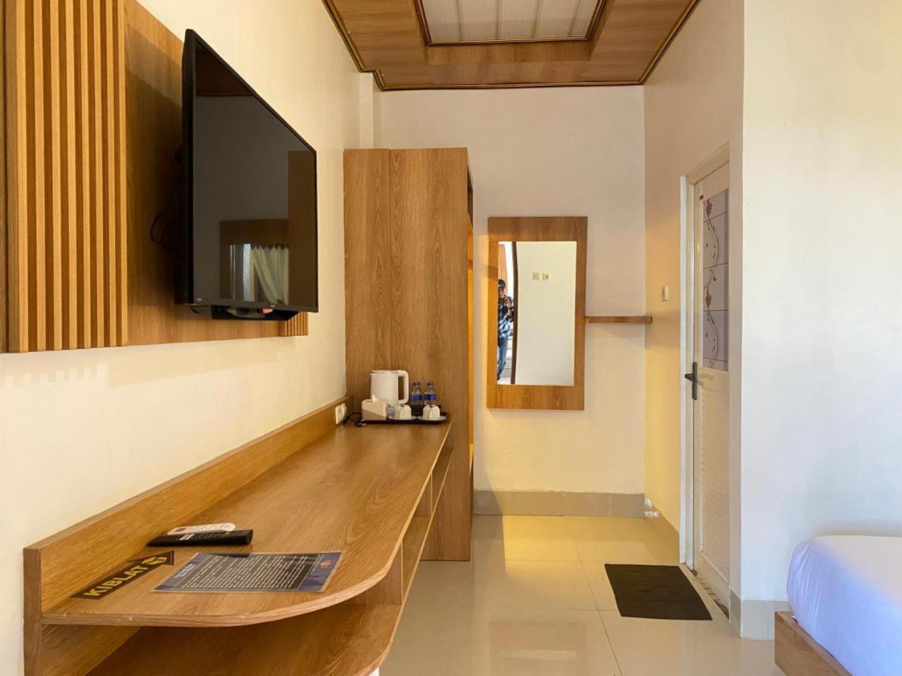 Hotel Wijaya Family 2 칼라산 외부 사진